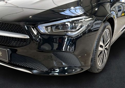 Mercedes-Benz CLA 220, 2022