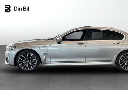 BMW 745, 2020
