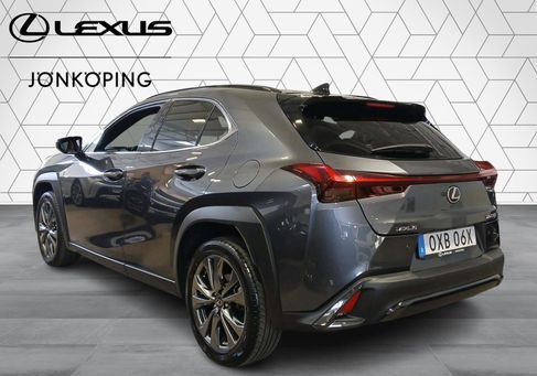Lexus UX, 2024 3