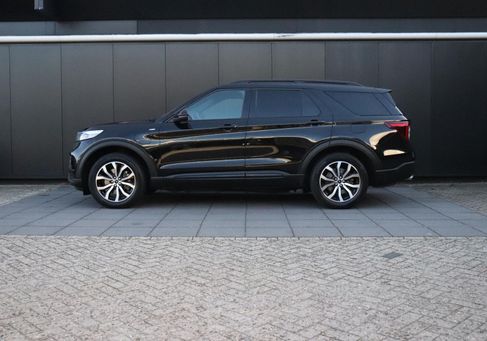 Ford Explorer, 2022 2