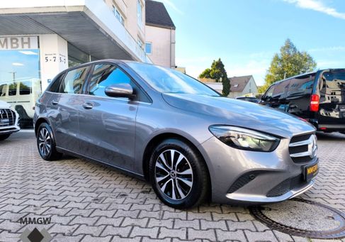 Mercedes-Benz B 180, 2021 3