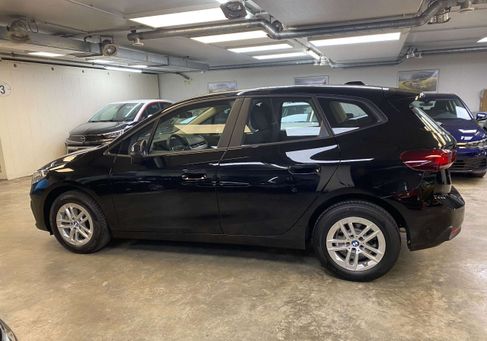 BMW 216, 2023 2