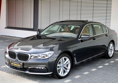 BMW 740, 2018