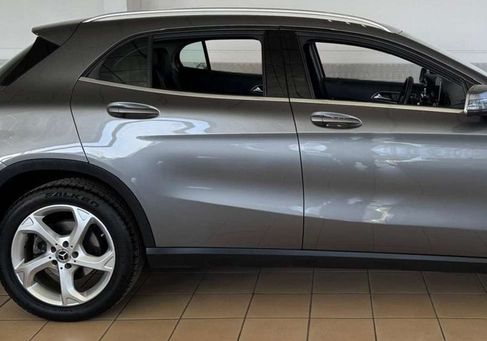 Mercedes-Benz GLA 220, 2019