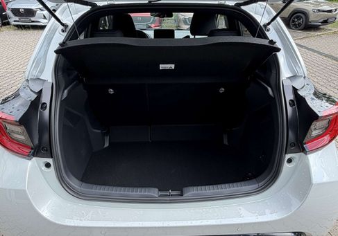 Mazda 2, 2026 3