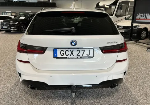 BMW 330, 2022 3