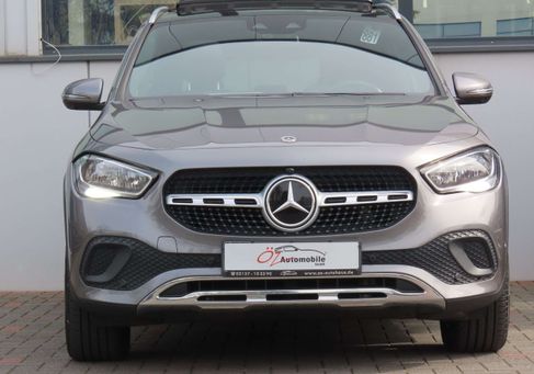 Mercedes-Benz GLA 220, 2021