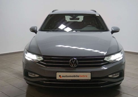 Volkswagen Passat, 2022