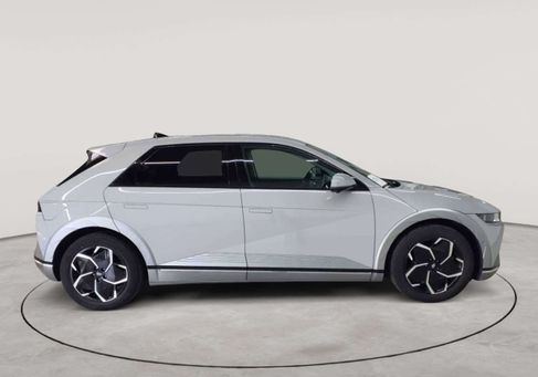 Hyundai IONIQ, 2023 3