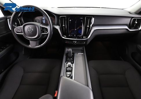 Volvo V60 Cross Country, 2021