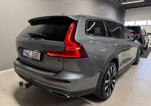 Volvo V60 Cross Country, 2019 2