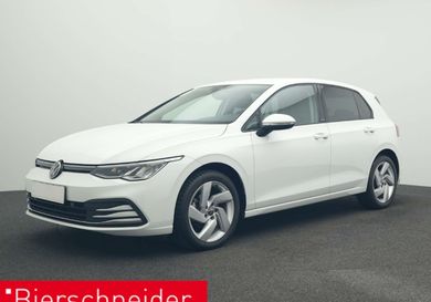 Volkswagen Golf, 2022