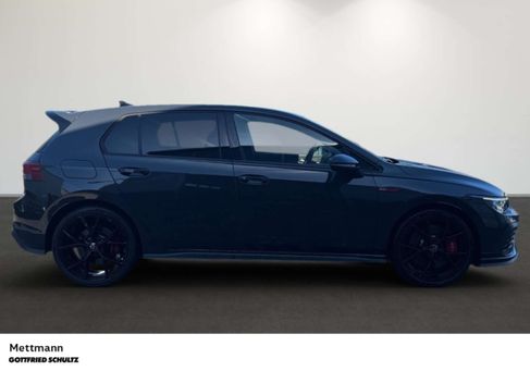 Volkswagen Golf, 2023