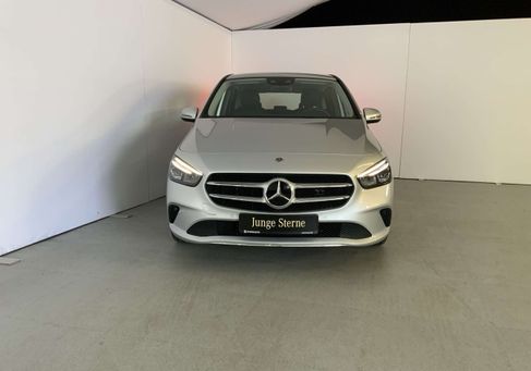 Mercedes-Benz B 250, 2022