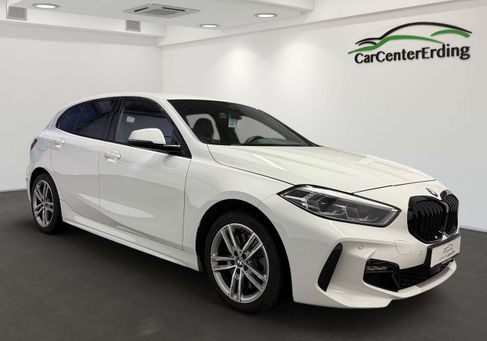 BMW 120, 2022
