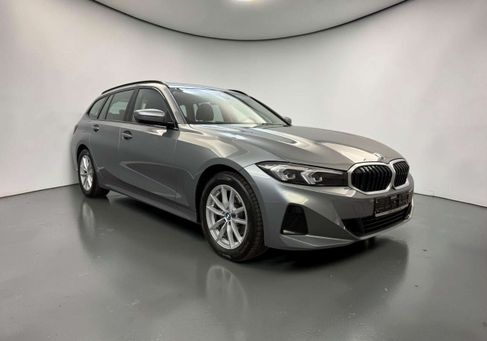 BMW 320, 2024 3