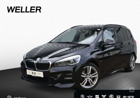 BMW 218, 2022