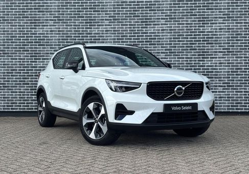 Volvo XC40, 2025 3