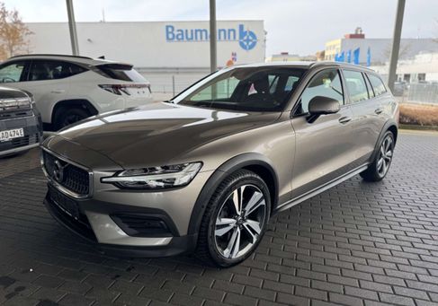 Volvo V60 Cross Country, 2020