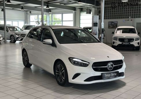 Mercedes-Benz B 180, 2025
