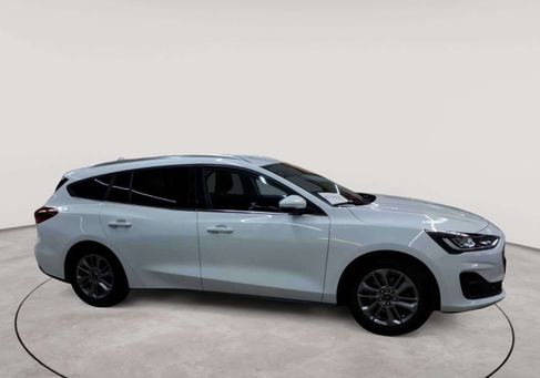 Ford Focus, 2023 3