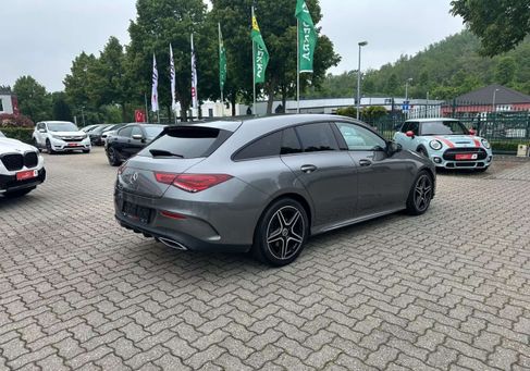Mercedes-Benz CLA 200, 2022