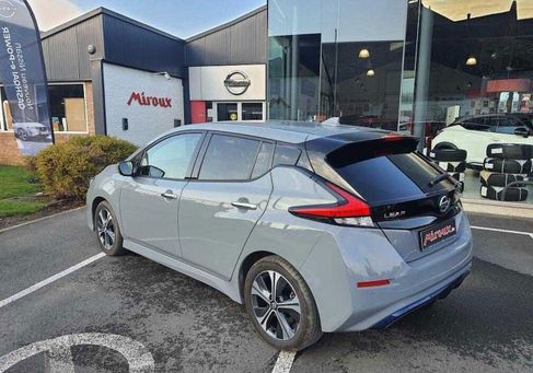 Nissan Leaf, 2022 3