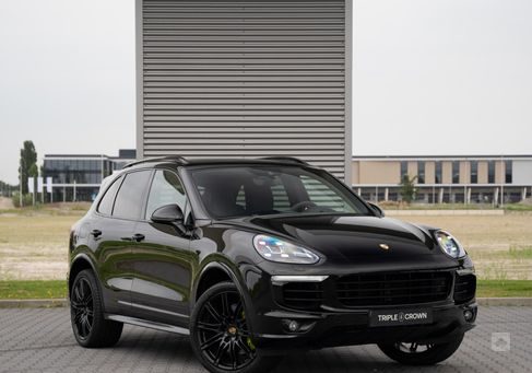 Porsche Cayenne, 2015