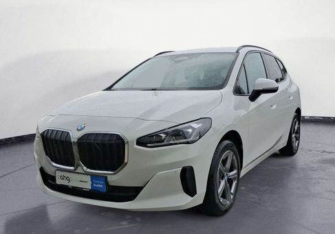 BMW 220, 2025
