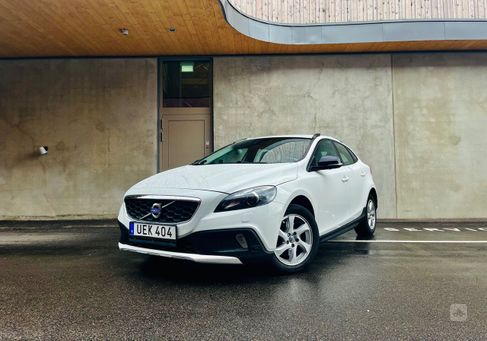 Volvo V40 Cross Country, 2015