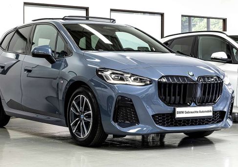 BMW 220, 2023