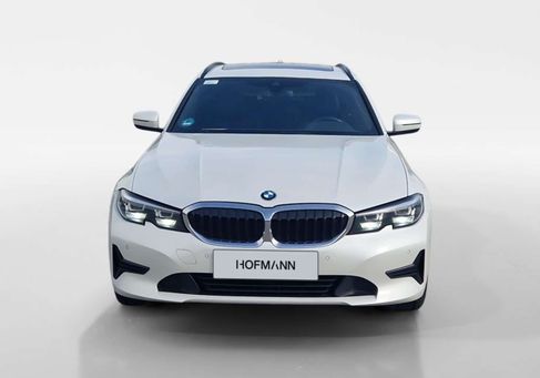 BMW 318, 2022