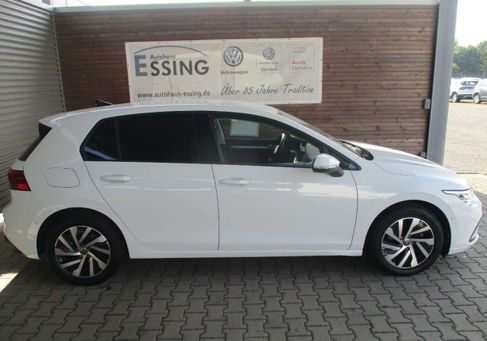 Volkswagen Golf, 2023 2