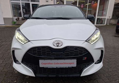 Toyota Yaris, 2025