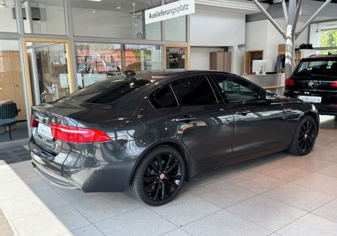 Jaguar XE, 2018