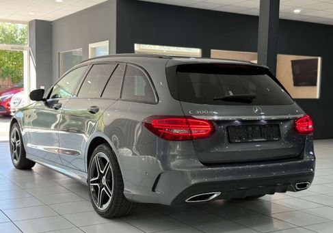 Mercedes-Benz C 300, 2021 3