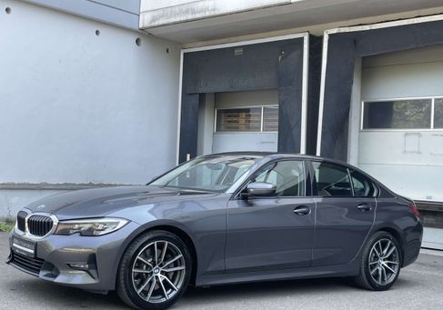 BMW 330, 2020