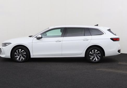 Volkswagen Passat, 2024
