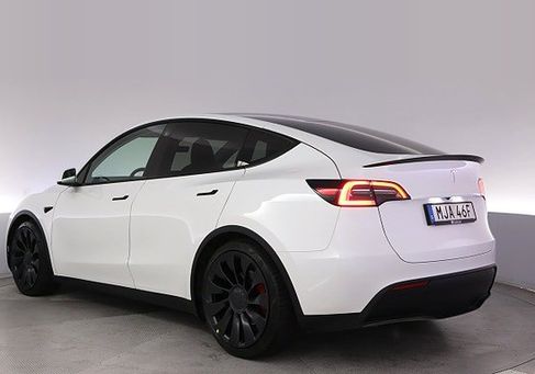 Tesla Model Y, 2024 3