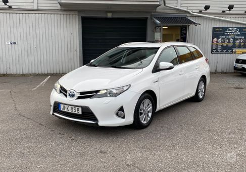 Toyota Auris Touring Sports, 2014