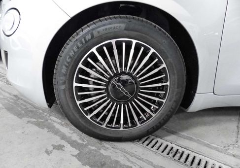 Fiat 500C, 2026