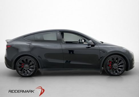 Tesla Model Y, 2022