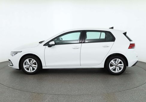 Volkswagen Golf, 2023 2