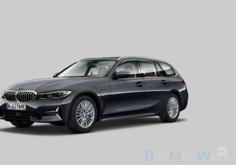 BMW 320, 2021