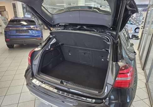 Mercedes-Benz GLA 200, 2018 3