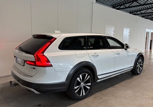 Volvo V90 Cross Country, 2020 3