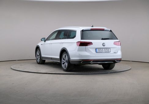 Volkswagen Passat, 2022