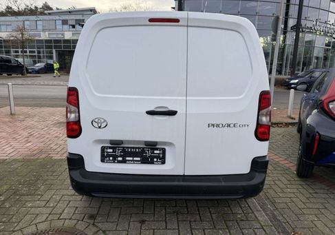 Toyota Proace, 2025