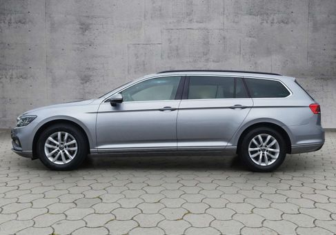 Volkswagen Passat Variant, 2023 3