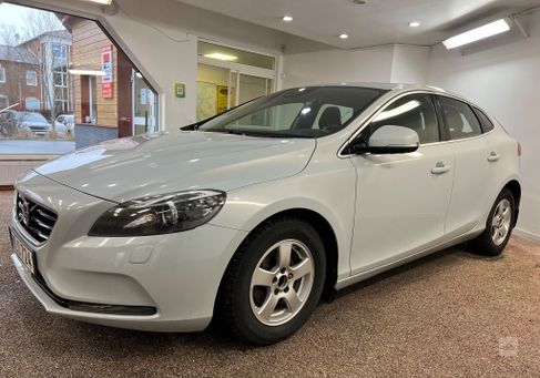 Volvo V40, 2014